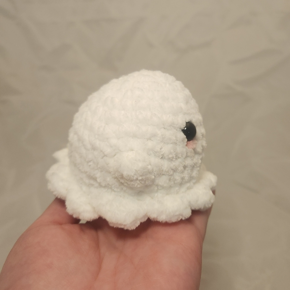 3" Handmade By Skylar Crochet Pocket Ghost Plush Stuffed Animal - Picture 4 of 8